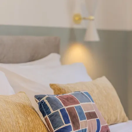 Stanze Guelfe فلورنس