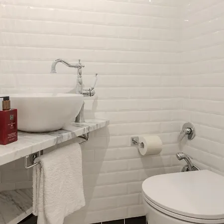 Stanze Guelfe شقة فندقية 3*